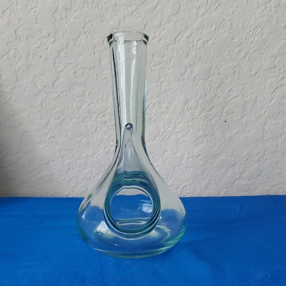 Clear Glass Decanter - Picture 4 of 9